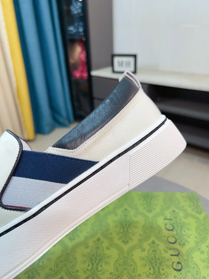 Men's shoes 💰458🌹🌹GUCCI [Gucci] New high-end brand of men's shoes, the latest fashionable casual men's shoes, trendy and versatile, relaxed and sporty style, uppers imported from Italy, first-layer cowhide, genuine leather lining, and ultra-fine workmanship. Original personalized fashionable rubber wear-resistant outsole, light and comfortable on the foot, size 38-44